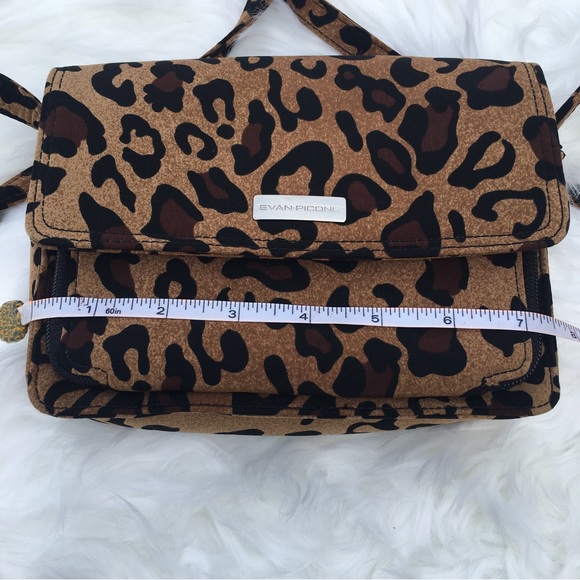🛑 SOLD Evan Picone Crossbody Flap Handbag Purse Cheetah Animal Print Adjustable - Picture 5 of 13
